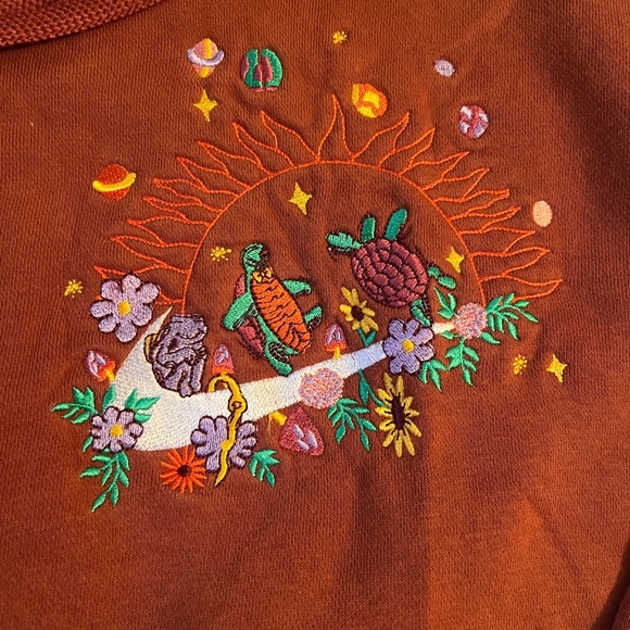 Embroidered Nike hoodie - Picture 1 of 2